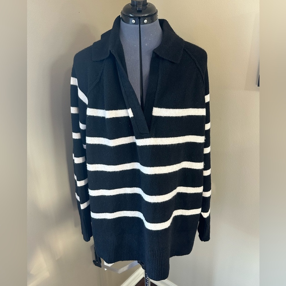 Aerie Black and White Striped Sweater